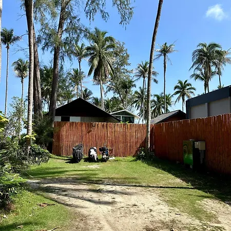 Beachfront House In Chaloklum Mae Haad Exterior photo