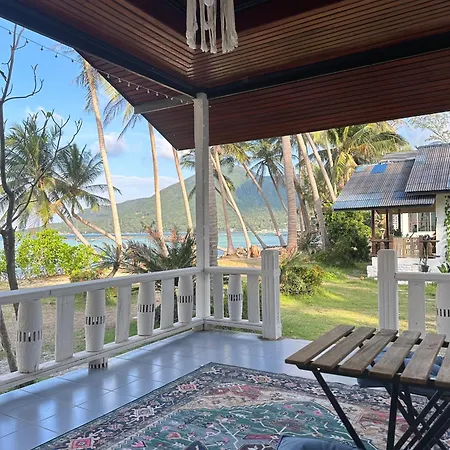 Beachfront House In Chaloklum Mae Haad Exterior photo