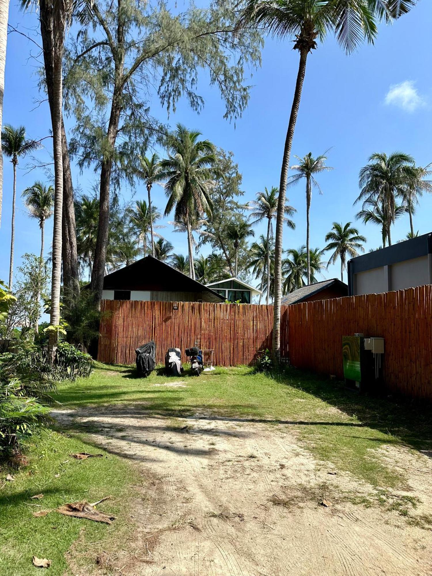 Beachfront House In Chaloklum * Mae Haad
